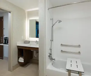 Photo 3 - Holiday Inn Express Visalia-Sequoia Gateway Area, an IHG Hotel