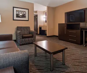 Photo 5 - Best Western Plus Galleria Inn & Suites