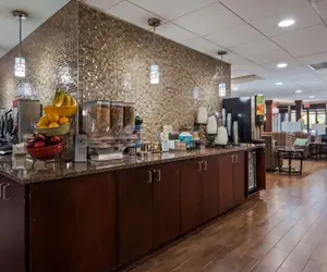 Photo 4 - Best Western Plus Galleria Inn & Suites