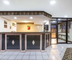 Photo 2 - Super 8 by Wyndham Cabot