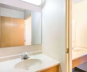 Photo 5 - Super 8 by Wyndham West Middlesex/Sharon Area