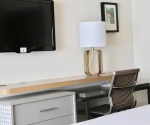 Photo 4 - Holiday Inn Salem, an IHG Hotel