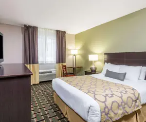 Photo 5 - Baymont by Wyndham Cambridge