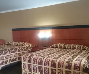 Photo 3 - Monterey Fairgrounds Inn