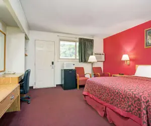 Photo 5 - Travelodge by Wyndham Red Wing