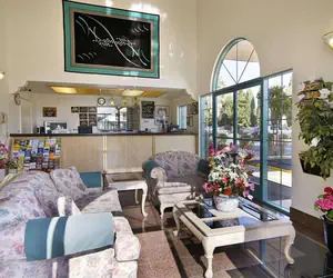 Photo 3 - Days Inn by Wyndham Riverside Tyler Mall