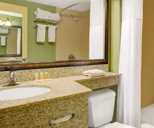 Photo 4 - Days Inn by Wyndham Cheyenne