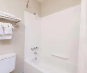 Photo 5 - Days Inn by Wyndham Gillette