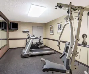 Photo 4 - Days Inn by Wyndham Westminster