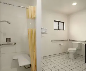 Photo 4 - Americas Best Value Inn Blythe CA