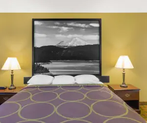 Photo 3 - Super 8 by Wyndham Corning