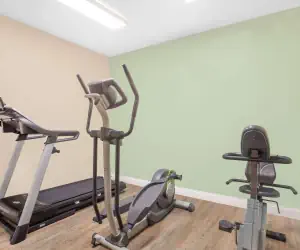 Photo 4 - Super 8 by Wyndham Central City