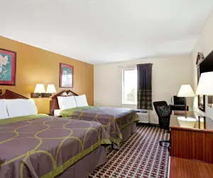 Photo 5 - Super 8 by Wyndham Forrest City AR
