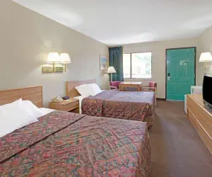 Photo 5 - Days Inn by Wyndham Espanola