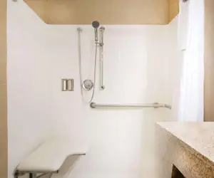 Photo 3 - Wingate by Wyndham - York