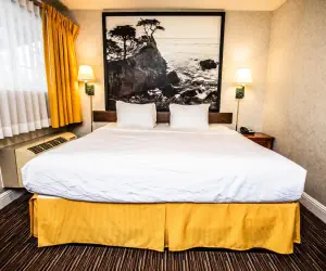 Photo 4 - Pelican Inn