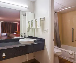 Photo 4 - Motel 6-Cleveland, TN