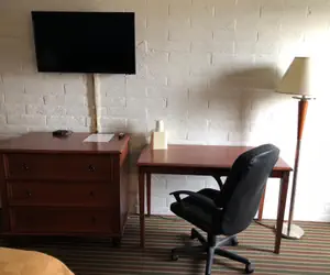 Photo 4 - Knights Inn Dayton by Miller Lane