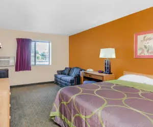 Photo 4 - Super 8 by Wyndham Charlotte/Amusement Park Area