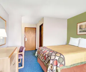 Photo 3 - Super 8 by Wyndham West Memphis