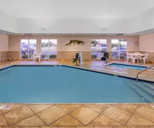 Photo 5 - Super 8 by Wyndham Madison South