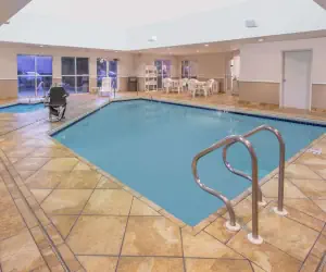 Photo 4 - Super 8 by Wyndham Madison South