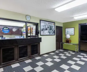 Photo 2 - Super 8 by Wyndham Aberdeen MD