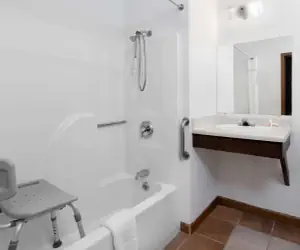 Photo 2 - Super 8 by Wyndham Winner SD