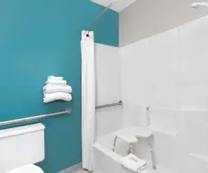 Photo 3 - Super 8 by Wyndham Huron