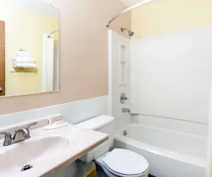 Photo 3 - Super 8 by Wyndham Bath Hammondsport Area