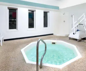 Photo 2 - Super 8 by Wyndham Huron