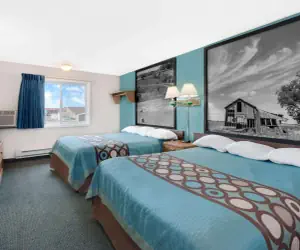 Photo 4 - Super 8 by Wyndham Huron