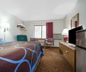 Photo 3 - Super 8 by Wyndham Park Rapids