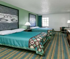 Photo 5 - Super 8 by Wyndham Sapulpa/Tulsa Area