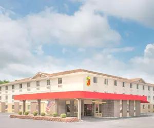 Photo 2 - Super 8 by Wyndham Terre Haute