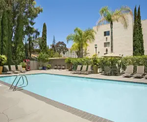 Photo 5 - Days Inn by Wyndham San Diego Hotel Circle