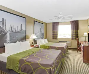 Photo 5 - Super 8 by Wyndham Gurnee