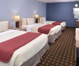 Photo 3 - Americas Best Value Inn & Suites Branson - Near the Strip