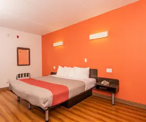 Photo 2 - Motel 6-Kingsport, TN