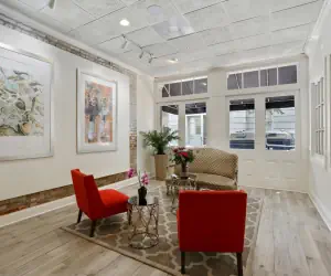 Photo 2 - La Galerie French Quarter Hotel