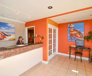 Photo 2 - Continental Inn