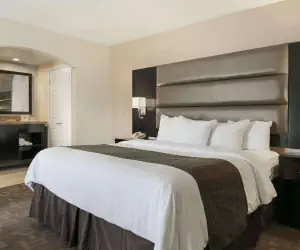 Photo 3 - Days Inn by Wyndham Downey