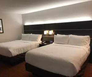 Photo 3 - Holiday Inn Express Metropolis, an IHG Hotel