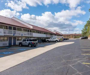 Photo 3 - Motel 6-Birmingham, AL