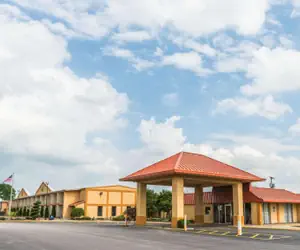 Photo 2 - Rodeway Inn