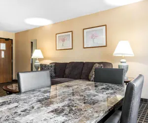 Photo 4 - Quality Inn