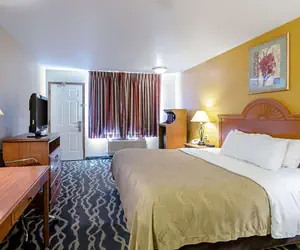 Photo 4 - Quality Inn Huron