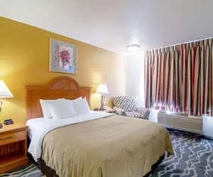 Photo 2 - Quality Inn Huron