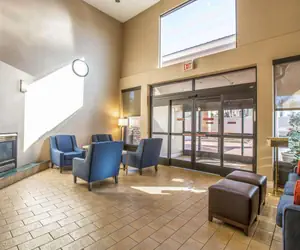 Photo 3 - Quality Suites