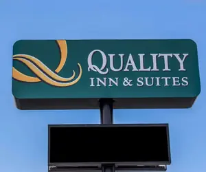 Photo 2 - Quality Inn & Suites Fife Seattle